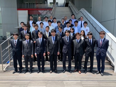 卒業生写真2019.jpg